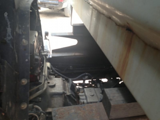 ขาย 6 ล้อดั๊ม ISUZU เด้กก้า 200 แรงม้ากระบะสามมิตรปี 51 สนใจโทร 0819701072