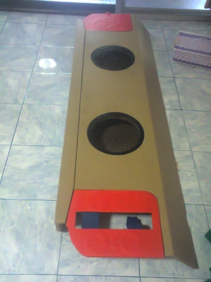 ขายตู้ลำโพงซัพ 10 นิ้ว ใส่ท้าย commuter โม่งครับ ขายตู้ลำโพงซัพ 10 นิ้ว ใส่ท้าย commuter โม่งครับ