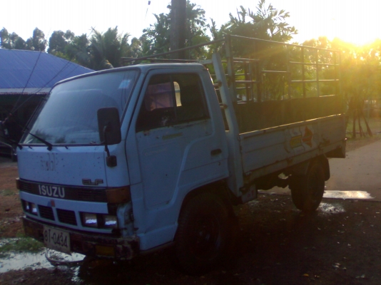 ขาย4ล้อกลาง NHR55E เครื่อง88แรงม้า ขาย4ล้อกลาง NHR55E เครื่อง88แรงม้า