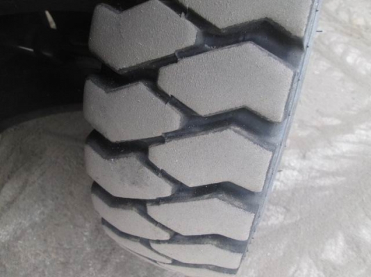 ขายรถยก1.5ตัน komatsuรุ่นใหม่ล่าสุดรุ่น18