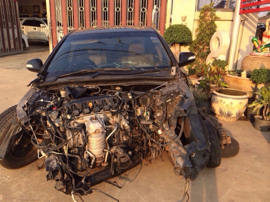 นิวส์เเอคครอด ปี08 เครื่อง2000 บุคคลโอนลอยเเยกเป็นอะไหลทุกอย่างหรือตัดท่อนท้ายประตูสวยทั้งหมด