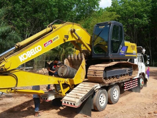 ขายด่วน!! KOBELCO SK200-6 YN09 9,000ชม. สภาพสวยๆค่ะ ขายด่วน!! KOBELCO SK200-6 YN09 9,000ชม. สภาพสวยๆค่ะ