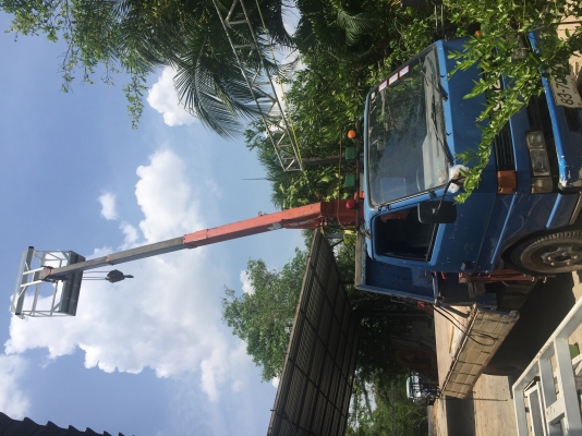 ขาย หกล้อติดเครน