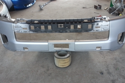 กระจังหน้าโครเมี่ยม คอมมิวเตอร์2014 ของแท้มือสอง