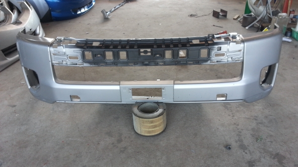 กันชนหน้า คอมมิวเตอร์2014 ของแท้มือสอง