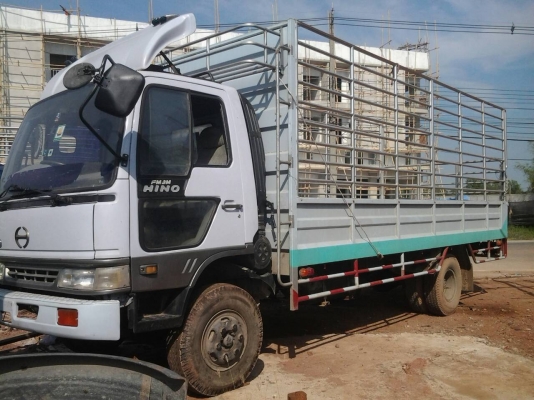ขาย รถบรรทุก 6 ล้อ HINO ยาว 5.5 เมตร ขาย รถบรรทุก 6 ล้อ HINO ยาว 5.5 เมตร