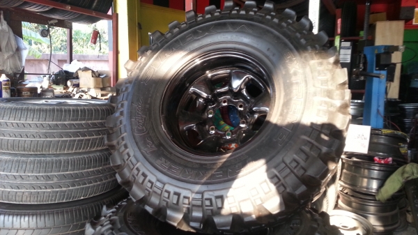 ล้อกระทะเหล็กขอบ 15 พร้อมยางตะขาบ 35นิ้ว