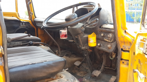 ขายด่วนหกล้อดั้ม HINO KR300 150แรงสภาพพร้อมใช้งานราคาเบาๆโทร0843923995