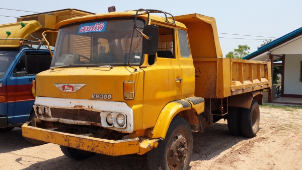 ขายด่วนหกล้อดั้ม HINO KR300 150แรงสภาพพร้อมใช้งานราคาเบาๆโทร0843923995