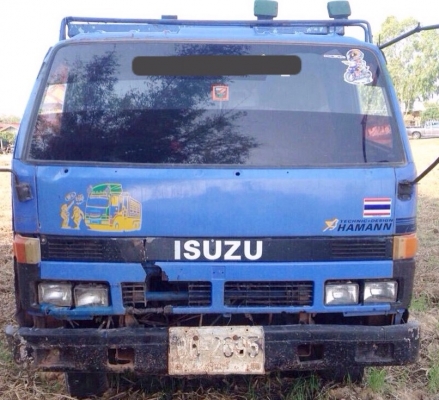 ISUZU NPR 168 HP EH700 หกล้อดั๊มพ์ รถแน่นสภาพดีพร้อมใช้งานได้เลยครับ รถประกอบไม่มีเอกสารเล่มทะเบียนนะครับ วางเครื่องยนต์ 185 แรง 6 เกียร์ เครื่องแน่นแรงดีมากๆครับ หัวเก๋งสวยไม่ผุภายในเก๋งคอนโซลครบพร้อม พวงมาลัยเพาเวอร์ ระบบเบรคทริ๊ปฟี้ครบครัน กระบะดั๊มพ์เ