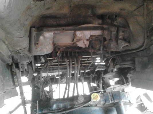 ขาย 10 ล้อ HINO FL3HNKA เครื่อง HO7D 195 แรง คอกไม้สวย