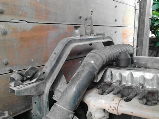 ขาย 10 ล้อ HINO FL3HNKA เครื่อง HO7D 195 แรง คอกไม้สวย