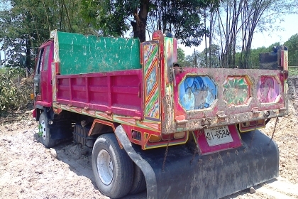 หกล้อดั้ม อีซูซุุ FRR195แรง สภาพเดิมสวยวิ่งงานตลอด ทะเบียนพร้อมโอน.ราคา490,000นะครับ