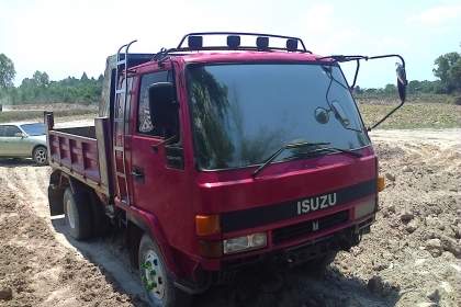 หกล้อดั้ม อีซูซุุ FRR195แรง สภาพเดิมสวยวิ่งงานตลอด ทะเบียนพร้อมโอน.ราคา490,000นะครับ