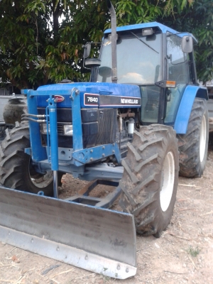 ขายรถไถ 7840 เกียร์ ธรรมดา 12x12 6 สูบ 120 แรงม้า 0876743909 ด่วน ครับ