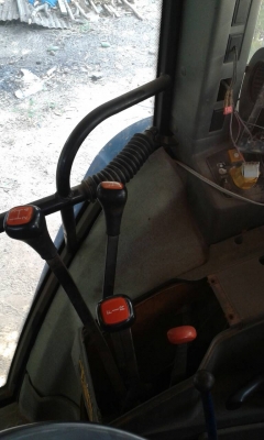 ขายรถไถ 7840 เกียร์ ธรรมดา 12x12 6 สูบ 120 แรงม้า 0876743909 ด่วน ครับ