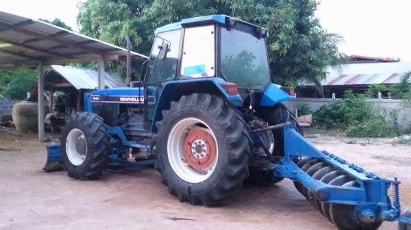 ขายรถไถ 7840 เกียร์ ธรรมดา 12x12 6 สูบ 120 แรงม้า 0876743909 ด่วน ครับ