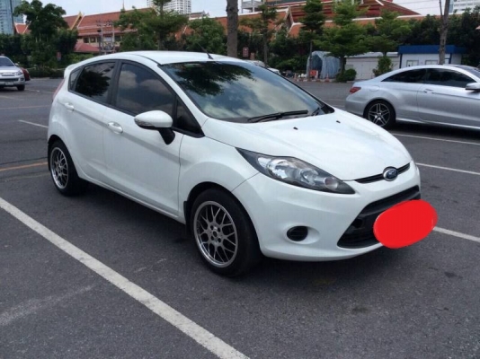 Ford Fiesta ปี12 รองTOP รถสวยกิ๊บ Ford Fiesta ปี12 รองTOP รถสวยกิ๊บ