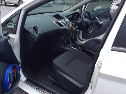 Ford Fiesta ปี12 รองTOP รถสวยกิ๊บ Ford Fiesta ปี12 รองTOP รถสวยกิ๊บ