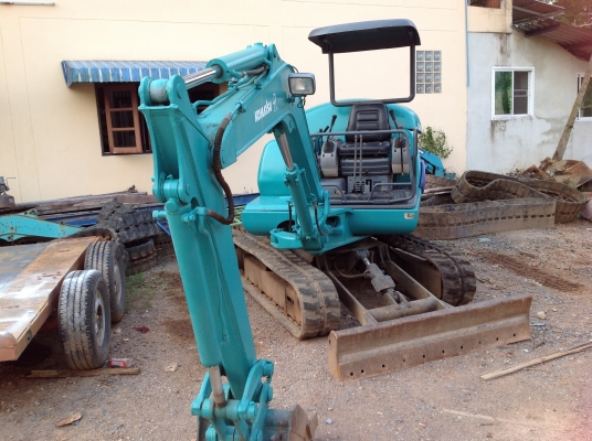 ขายรถแบคโฮ ยี่ห้อ KOMATSU รุ่น PC25
