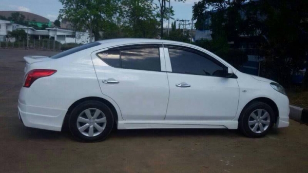 Nissan Almera ปี13  ออโต้