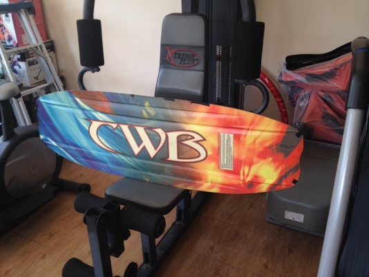 ขาย Wakeboard ไว้เล่นกิจกรรมทางน้ำ ราคาไม่แพงคับ ขาย Wakeboard ไว้เล่นกิจกรรมทางน้ำ ราคาไม่แพงคับ