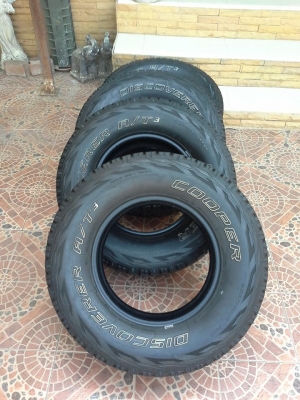 ขายยางสวย cooper at3 265/70/16 ปี 12 ดอกเต็ม 95\% ลองดูครับ