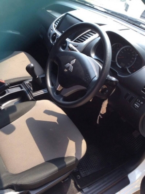 Mitsubishi Triton  ปี 14   แคปเตี่ย