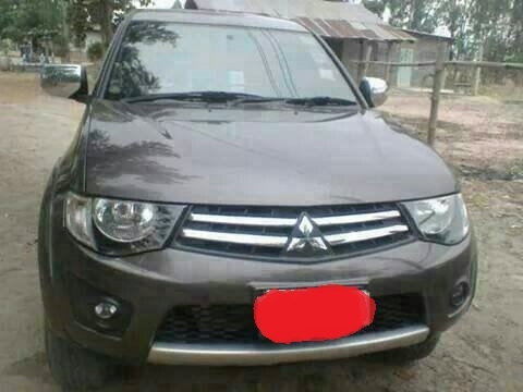 Mitsubishi Triton  ปี 12   แคปสูง