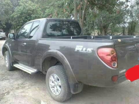 Mitsubishi Triton  ปี 12   แคปสูง