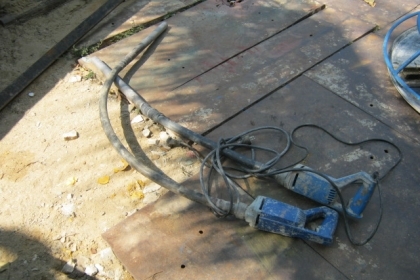 รับซ่อมเครื่องมือก่อสร้าง  เครื่องตบดิน เครื่องตัดปูน แมงปอขัดพื้น เครื่องตัดดัดเหล็ก สายจี้ปูน สายสูบน้ำและอื่นๆ