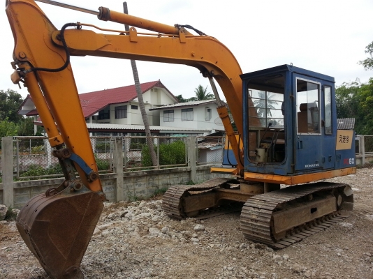 โปรโมชั่นส่งท้ายปี ลดพิเศษ KOMATSU PC 60-3 เก่าญี่ปุ่น เดิมๆสวยพร้อมใช้งาน 090-986-2521 อ๊อบ