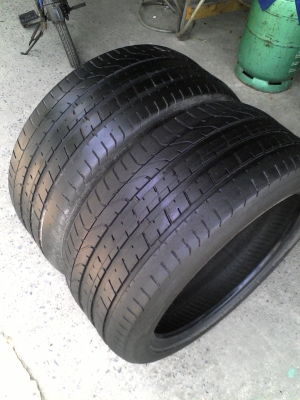 255/40R18 PIRELLI มี 2 เส้น tel.081-427-3941