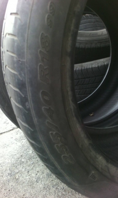 255/40R18 PIRELLI มี 2 เส้น tel.081-427-3941