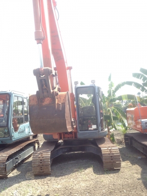 ขายด่วน รถขุด HITACHI EX 135US-5 นำเข้าจากญี่ปุ่น  สภาพสวย เครื่องปั๊มดี  ไฟฟ้าครบ  ใช้งานนน้อย  รถสวย พร้อมใช้งาน  โทร 089-7462641  สุวรรณี  เผ่าพงศ์ษา