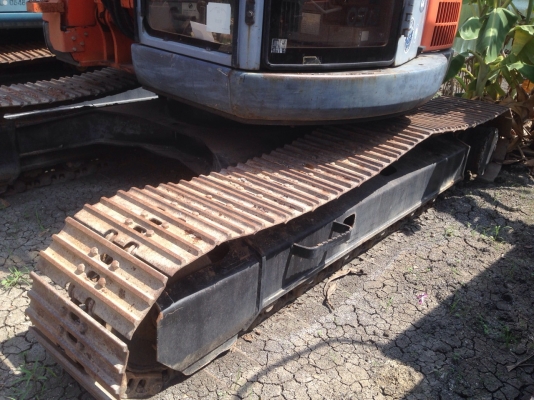 ขายด่วน รถขุด HITACHI EX 135US-5 นำเข้าจากญี่ปุ่น  สภาพสวย เครื่องปั๊มดี  ไฟฟ้าครบ  ใช้งานนน้อย  รถสวย พร้อมใช้งาน  โทร 089-7462641  สุวรรณี  เผ่าพงศ์ษา