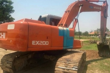 HITACHI EX 200-2 ไฟฟ้าหน้าจอครบพร้อมทำงานได้เลย เครื่องยนต์เดิมปั๊มเดิมทำงานได้เร็วไม่มีโหลด ภายในเก๋งสะอาด แอร์เย็น ภายนอกบอดี้สวยสีสันเดิมๆ บูมอาร์มไม่มีปะไม่มีดาม ช่วงล่างแน่นดี โรลเลอร์โซ่ใบแทรกสภาพดีประมาณ 65\% พร้อมใช้งาน เอกสารใบอินวอย ราคาต่อรองได้ HITACHI EX 200-2 ไฟฟ้าหน้าจอครบพร้อมทำงานได้เลย เครื่องยนต์เดิมปั๊มเดิมทำงานได้เร็วไม่มีโหลด ภายในเก๋งสะอาด แอร์เย็น ภายนอกบอดี้สวยสีสันเดิมๆ บูมอาร์มไม่มีปะไม่มีดาม ช่วงล่างแน่นดี โรลเลอร์โซ่ใบแทรกสภาพดีประมาณ 65\% พร้อมใช้งาน เอกสารใบอินวอย ราคาต่อรองได้