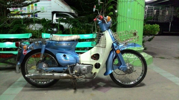 HondaC50 K2 รถใช้งานเก่าเก็บสามเกียร์เดิม