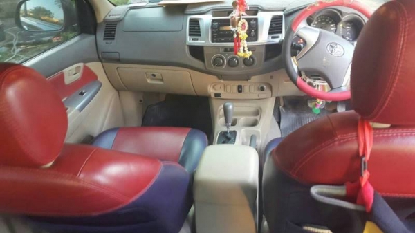 Toyota Vigo Prerunner ปี12 4ประตู ออโต้ Toyota Vigo Prerunner ปี12 4ประตู ออโต้