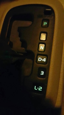 Toyota Vigo Prerunner ปี12 4ประตู ออโต้ Toyota Vigo Prerunner ปี12 4ประตู ออโต้