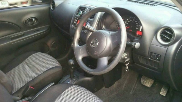 Nissan March ปี13   Auto
