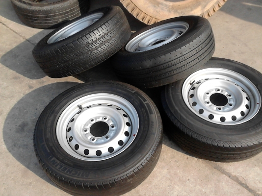 205/70R15 กะทะ 6 รู พร้อมยาง โทร.081-427-3941