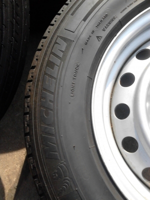 205/70R15 กะทะ 6 รู พร้อมยาง โทร.081-427-3941