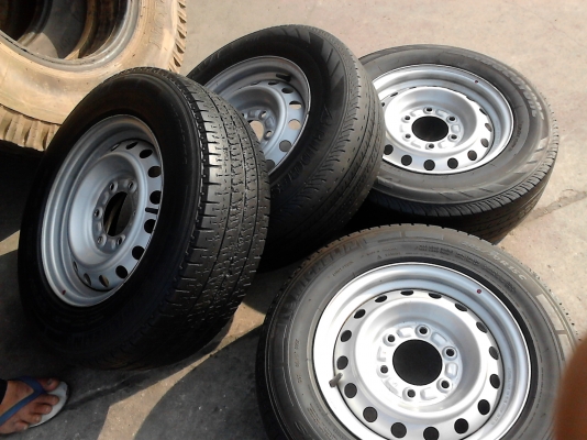 205/70R15 กะทะ 6 รู พร้อมยาง โทร.081-427-3941