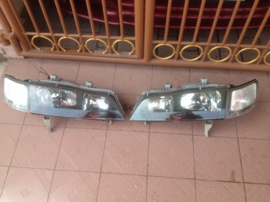 ไฟหน้าโครมดำเเอค์คอร์ 94ถึง97 พร้อมไฟมุมของเก่าญี่ปุ่นสภาพดี