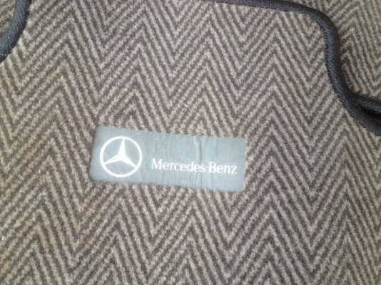 พรม BENZ เเท้ครบชุดของเก่าญี่ปุ่นสภาพดี