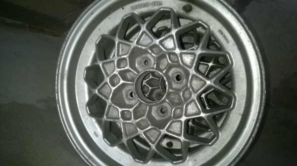 ล้อmahle bbs14*6 4/100 =3500 โทร 096-2085202 ครับ