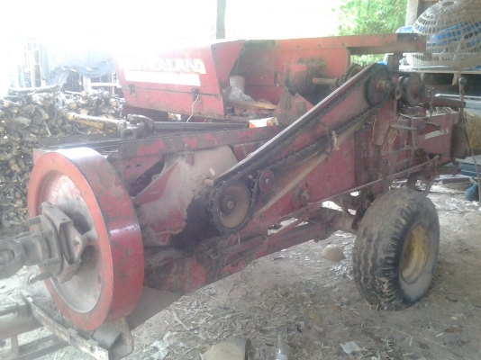 ขายตามสภาพเครื่องอัดฟางนิ้วฮอลแลน