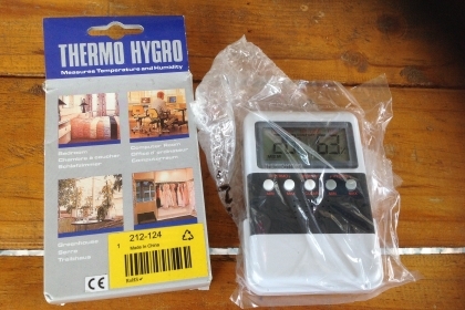 เครื่องวัดอุณหภูมิและความชื้น