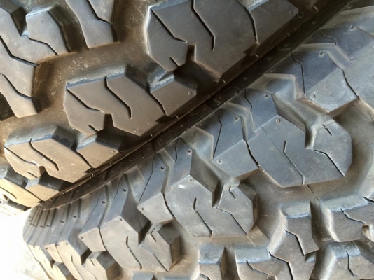 ยาง All-terrain Maxxis Bravo AT980 ขนาด 33 12.5 r15 กริ๊บๆ